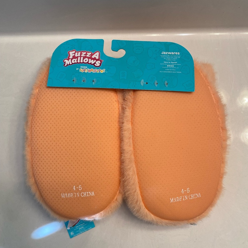 Squishmallows Pace the Fox Slippers size 4/5 - Picture 2 of 2